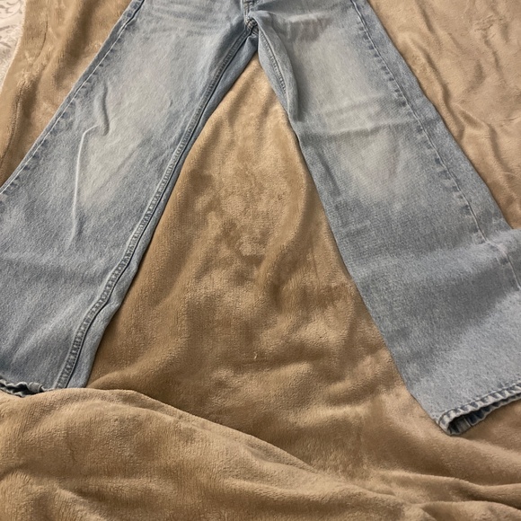 Levi’s SuperLow 23’ - Picture 4 of 4